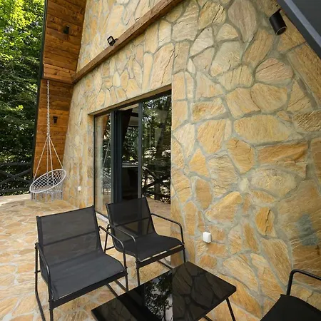 Kezman Mountain 木屋 *