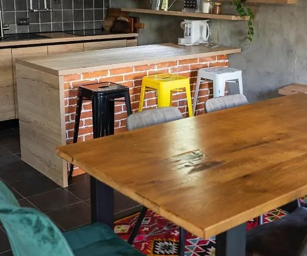 Kezman Mountain Chalé *